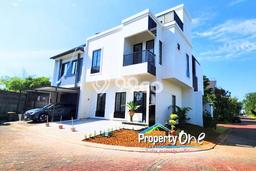 For Sale Rumah 3 Kamar Lokasi Strategis Bagus dan Strategis di BSD For Sale Rumah 3 Kamar Lokasi Strategis Bagus dan Strategis di BSD