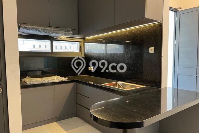 Ready to Use! Luxury House LT 84m2 Desain Modern di Utan Kayu Ready to Use! Luxury House LT 84m2 Desain Modern di Utan Kayu