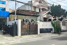 Disewakan Rumah Konsep Modern di Tebet Jakarta Selatan dengan 5 Kamar Disewakan Rumah Konsep Modern di Tebet Jakarta Selatan dengan 5 Kamar