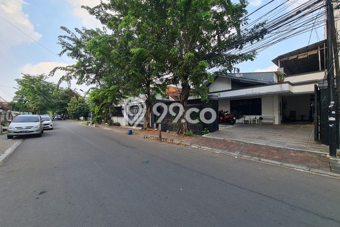 Rumah Elit LB 276m2 Siap Huni Desain Elegan di Cawang, Jakarta Timur Rumah Elit LB 276m2 Siap Huni Desain Elegan di Cawang, Jakarta Timur