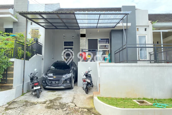 Rumah Strategis Modern Lb 56m2 di Banyumanik, Semarang Rumah Strategis Modern Lb 56m2 di Banyumanik, Semarang