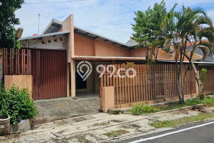Rumah Luxury Modern Siap Huni di Puspowarno Semarang Rumah Luxury Modern Siap Huni di Puspowarno Semarang