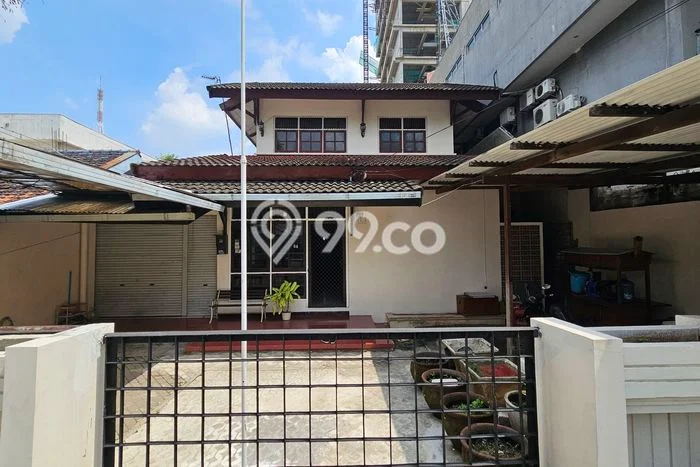 Jual Rumah Luas Megah Dengan View Cantik di Pleburan, Semarang Jual Rumah Luas Megah Dengan View Cantik di Pleburan, Semarang