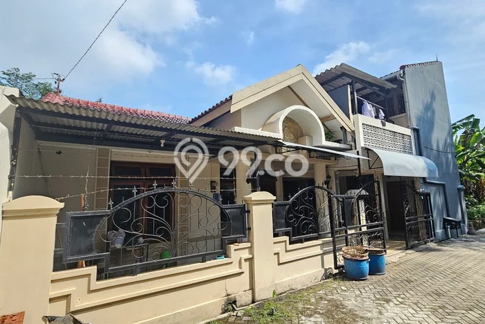 Rumah Kost untuk Dijual di Tembalang dengan 20 KT, 5 KM, Luas 450m2 Rumah Kost untuk Dijual di Tembalang dengan 20 KT, 5 KM, Luas 450m2