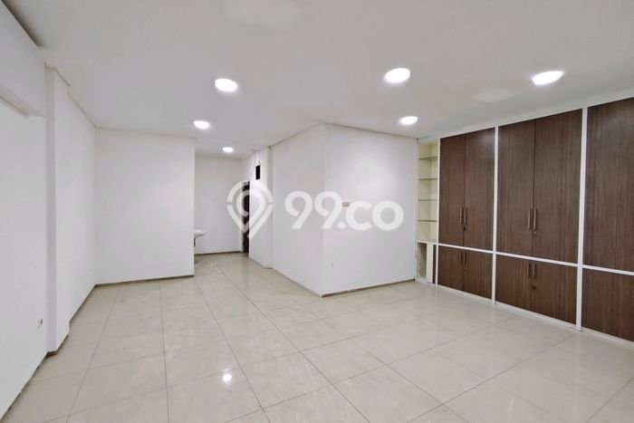 Area Strategis! Disewakan Ruko Lokasi Kelapa Gading, Jakarta Utara Cocok untuk Bisnis Area Strategis! Disewakan Ruko Lokasi Kelapa Gading, Jakarta Utara Cocok untuk Bisnis