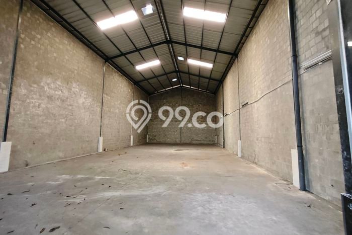 Unit Gudang Dijual di Jakarta Utara LT 240m2 & LB 216m2 Unit Gudang Dijual di Jakarta Utara LT 240m2 & LB 216m2