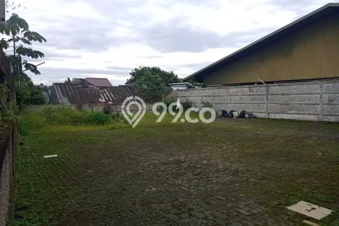 Lokasi strategis! Rumah siap huni dikontrakkan di Bogor Barat LB 225m2 Lokasi strategis! Rumah siap huni dikontrakkan di Bogor Barat LB 225m2