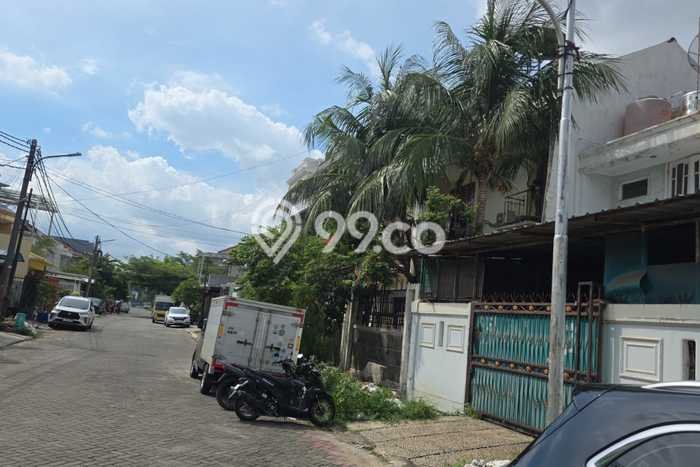 Jual Rumah Luas Megah Dengan View Eksklusif di Jelambar, Jakarta Barat Jual Rumah Luas Megah Dengan View Eksklusif di Jelambar, Jakarta Barat