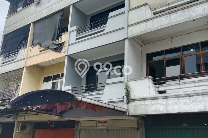 Ruko Bagus Dijual LB 210m2 Lokasi Strategis Jakarta Barat Area Cocok untuk Berbisnis Ruko Bagus Dijual LB 210m2 Lokasi Strategis Jakarta Barat Area Cocok untuk Berbisnis