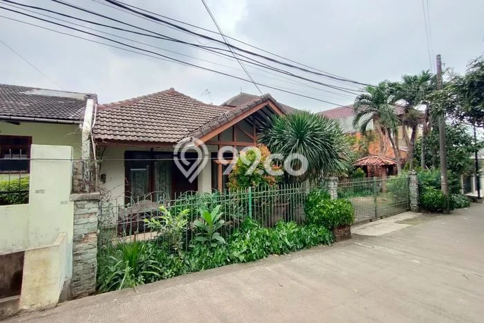 Rumah Elit LB 190m2 Siap Pakai Desain Elegan di Joglo, Jakarta Barat Rumah Elit LB 190m2 Siap Pakai Desain Elegan di Joglo, Jakarta Barat