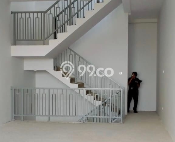 Ruko Disewa di Bekasi dengan LB 223m2 Area Komersial Ramai Ruko Disewa di Bekasi dengan LB 223m2 Area Komersial Ramai