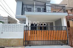 Rumah Strategis LT 133m² / LB 270m² di Pamulang, Dekat Pusat Kota, Tangerang Selatan Rumah Strategis LT 133m² / LB 270m² di Pamulang, Dekat Pusat Kota, Tangerang Selatan