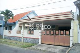 Dijual Rumah Premium dengan Fasilitas Sekitar Komplit di Rungkut, Surabaya Dijual Rumah Premium dengan Fasilitas Sekitar Komplit di Rungkut, Surabaya
