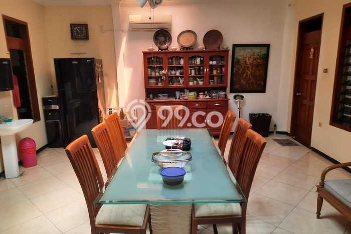 Hunian Mewah LB 200m2 Siap Pakai Desain Elegan di Pondok Indah, Jakarta Selatan Hunian Mewah LB 200m2 Siap Pakai Desain Elegan di Pondok Indah, Jakarta Selatan
