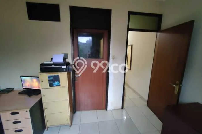 Ruko Dijual di Jakarta Selatan LT 45m2 & LB 130m2 Lokasi Terbaik! Ruko Dijual di Jakarta Selatan LT 45m2 & LB 130m2 Lokasi Terbaik!