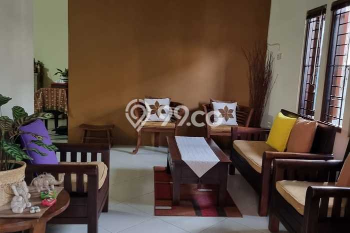 For Sale Rumah 4 Kamar Lokasi Strategis Nyaman dan Strategis di Pancoran Mas For Sale Rumah 4 Kamar Lokasi Strategis Nyaman dan Strategis di Pancoran Mas