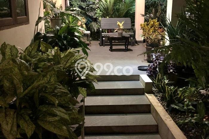 Hunian Cantik Modern Lb 250m2 di Pamulang, Tangerang Selatan Hunian Cantik Modern Lb 250m2 di Pamulang, Tangerang Selatan