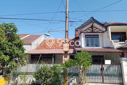 Rumah Strategis Modern Lb 200m2 di Rungkut, Surabaya Rumah Strategis Modern Lb 200m2 di Rungkut, Surabaya