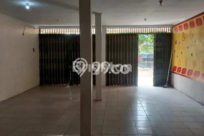 Unit Ruko disewakan di Bekasi Barat Bekasi dengan LT 256m2 / LB 96m2 Unit Ruko disewakan di Bekasi Barat Bekasi dengan LT 256m2 / LB 96m2