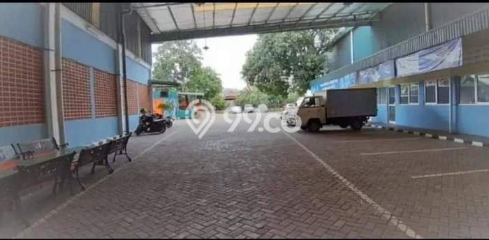 Area Ramai! Gudang Dijual di Bekasi Barat untuk Bisnis Luas Bangunan 2053m2 Area Ramai! Gudang Dijual di Bekasi Barat untuk Bisnis Luas Bangunan 2053m2