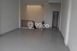 Ruko Dijual di Jakarta Barat LT 63m2 & LB 126m2 Lokasi Terbaik! Ruko Dijual di Jakarta Barat LT 63m2 & LB 126m2 Lokasi Terbaik!