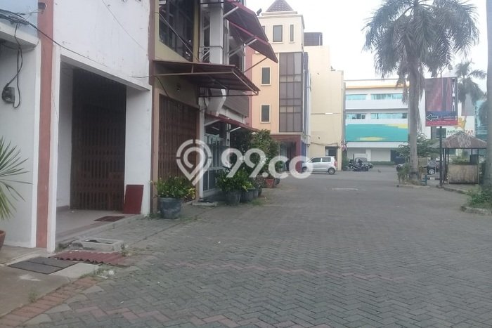 Ruko Dijual di Prime Area Jakarta Barat Luas 252m2 Ruko Dijual di Prime Area Jakarta Barat Luas 252m2