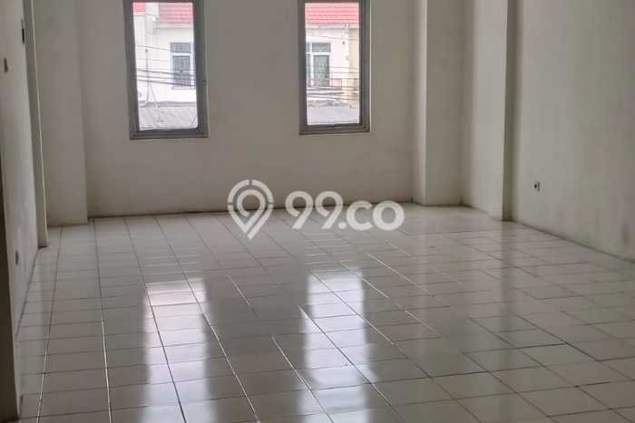 Ruko Dijual di Prime Area Jakarta Barat Luas 162m2 Ruko Dijual di Prime Area Jakarta Barat Luas 162m2