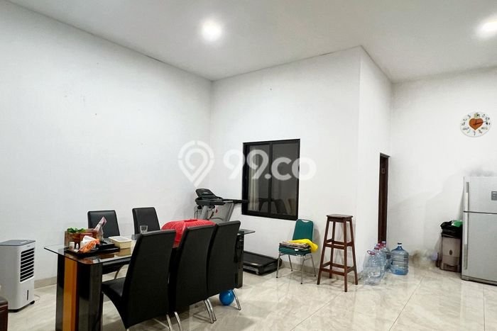Rumah Elit Modern Siap Huni di Taman Surya Jakarta Barat Rumah Elit Modern Siap Huni di Taman Surya Jakarta Barat