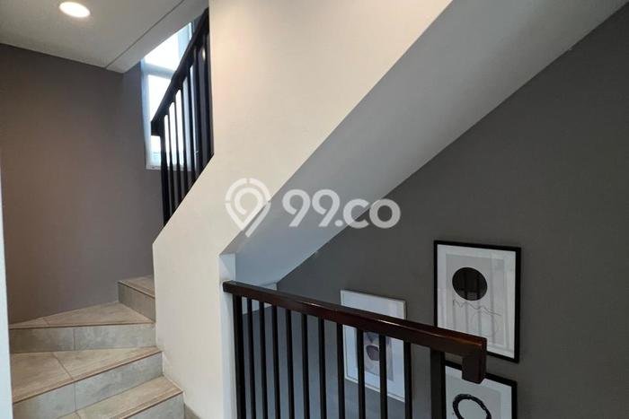 Ruko Komersial Dijual di BSD Tangerang Selatan LT 50m2 & LB 90m2 Ruko Komersial Dijual di BSD Tangerang Selatan LT 50m2 & LB 90m2