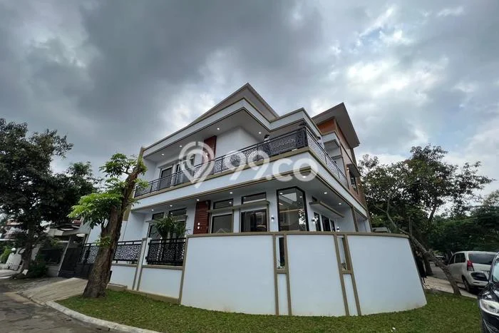 Hunian Mewah Dijual LT 218m2 di BSD, Tangerang Selatan Hunian Mewah Dijual LT 218m2 di BSD, Tangerang Selatan