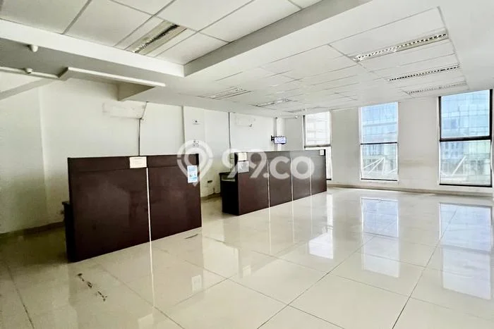 Kantor disewakan di BSD Tangerang Selatan dengan luas bangunan 655m2 Kantor disewakan di BSD Tangerang Selatan dengan luas bangunan 655m2