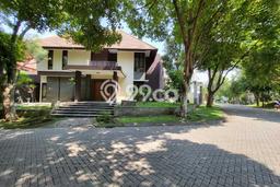 Ready to Use! Luxury House LT 569m2 Desain Elegan di Padalarang Ready to Use! Luxury House LT 569m2 Desain Elegan di Padalarang