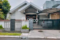 Hunian Elit LB 150m2 Siap Huni Desain Elegan di Singgasana, Bandung Hunian Elit LB 150m2 Siap Huni Desain Elegan di Singgasana, Bandung