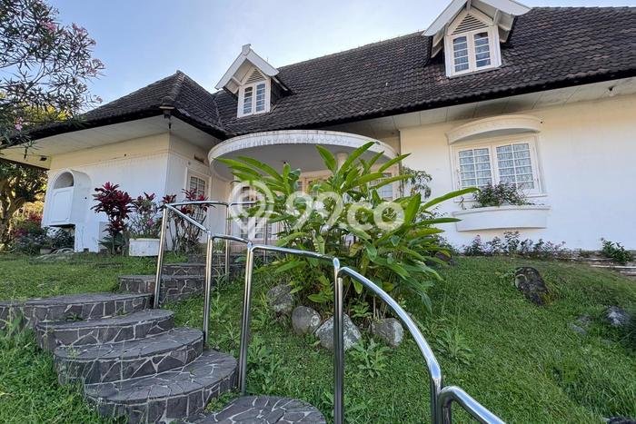 Rumah Luxury Modern Siap Huni di Setra Sari Bandung Rumah Luxury Modern Siap Huni di Setra Sari Bandung