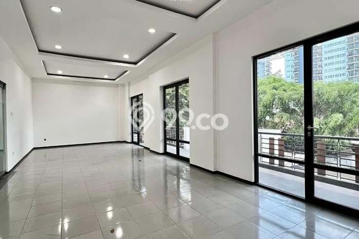 Kantor Dijual di Prime Area Jakarta Selatan Luas 1500m2 Kantor Dijual di Prime Area Jakarta Selatan Luas 1500m2