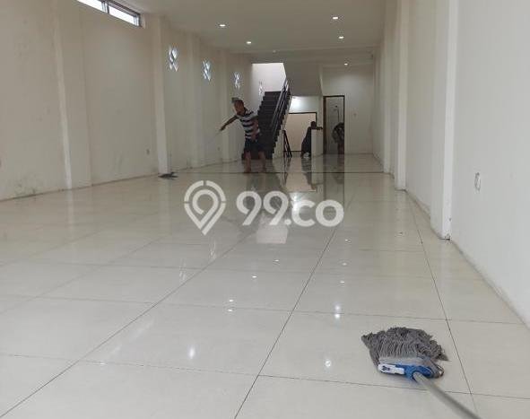 AREA KOMERSIAL! Ruko For Rent di Pungkur, Luas 350m², Jalan Strategis, Ready Operasional AREA KOMERSIAL! Ruko For Rent di Pungkur, Luas 350m², Jalan Strategis, Ready Operasional