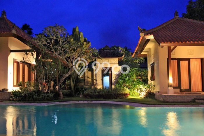 Hunian Elit LB 400m2 Siap Pakai Desain Elegan di Benoa, Badung Hunian Elit LB 400m2 Siap Pakai Desain Elegan di Benoa, Badung
