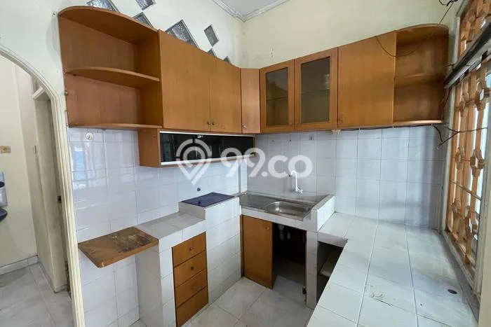 Rumah Sewa Jakarta Barat LT 105m2 LB 210m2 Area Jelambar Rumah Sewa Jakarta Barat LT 105m2 LB 210m2 Area Jelambar