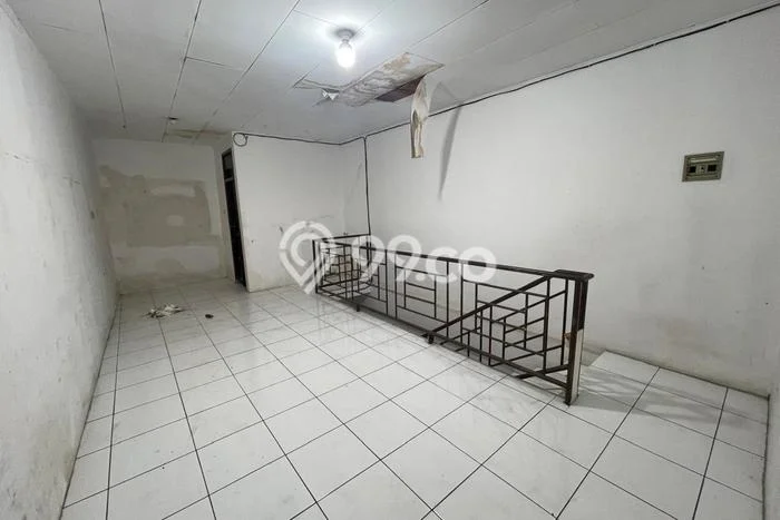 Disewakan! Rumah 2 Kamar Tidur &
2 Kamar Mandi di Jelambar, Jakarta Barat Disewakan! Rumah 2 Kamar Tidur &
2 Kamar Mandi di Jelambar, Jakarta Barat