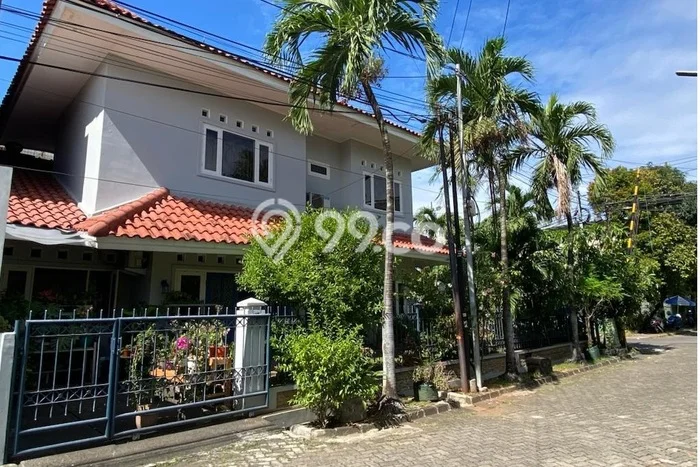 Hunian Mewah LB 300m2 Siap Huni Desain Elegan di Kedoya, Jakarta Barat Hunian Mewah LB 300m2 Siap Huni Desain Elegan di Kedoya, Jakarta Barat