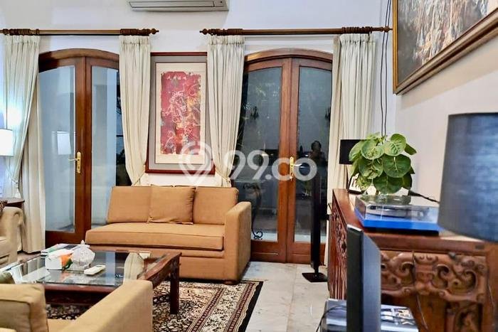 Siap Huni Hunian Elit 4 Kamar di Menteng Dekat ke Mana Pun Siap Huni Hunian Elit 4 Kamar di Menteng Dekat ke Mana Pun