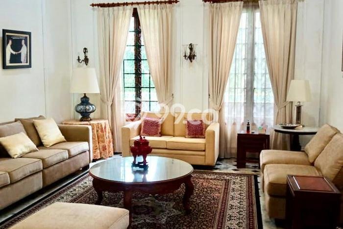Siap Huni Hunian Elit 4 Kamar di Menteng Dekat ke Mana Pun Siap Huni Hunian Elit 4 Kamar di Menteng Dekat ke Mana Pun