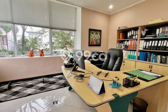 Unit Ruko Dijual di Jakarta Timur LT 225m2 & LB 450m2 Unit Ruko Dijual di Jakarta Timur LT 225m2 & LB 450m2