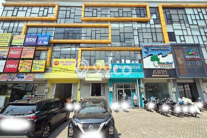 Unit Ruko Dijual di Surabaya LT 72m2 & LB 250m2 Unit Ruko Dijual di Surabaya LT 72m2 & LB 250m2