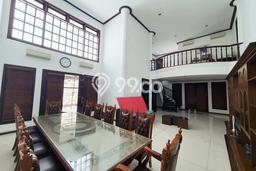 Rumah LT 600m2m² Akses Transportasi Umum di , Surabaya Rumah LT 600m2m² Akses Transportasi Umum di , Surabaya