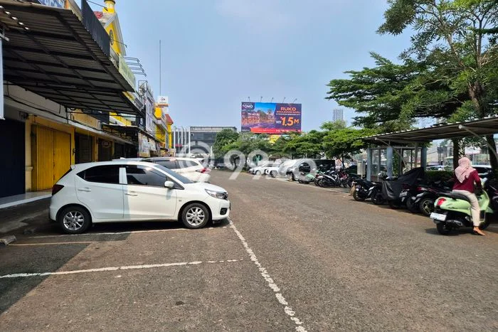 Ruko Disewakan Cepat di Serpong Tangerang Selatan LB 110m2 Ruko Disewakan Cepat di Serpong Tangerang Selatan LB 110m2