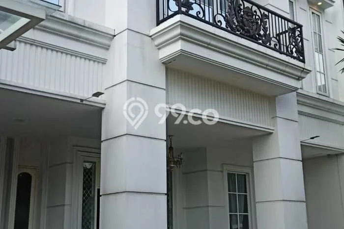 Dijual Rumah Premium dengan Fasilitas Sekitar Komplit di Kebon Jeruk, Jakarta Barat Dijual Rumah Premium dengan Fasilitas Sekitar Komplit di Kebon Jeruk, Jakarta Barat