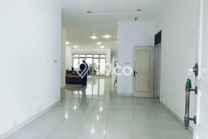 Jarang Ada! Rumah Sewa 4 Kamar Nyaman Siap Huni Intercon Jarang Ada! Rumah Sewa 4 Kamar Nyaman Siap Huni Intercon