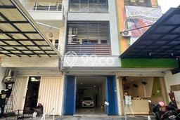 Ruko untuk Disewa di Pusat Jakarta Barat Luas Bangunan 300m2 Ruko untuk Disewa di Pusat Jakarta Barat Luas Bangunan 300m2