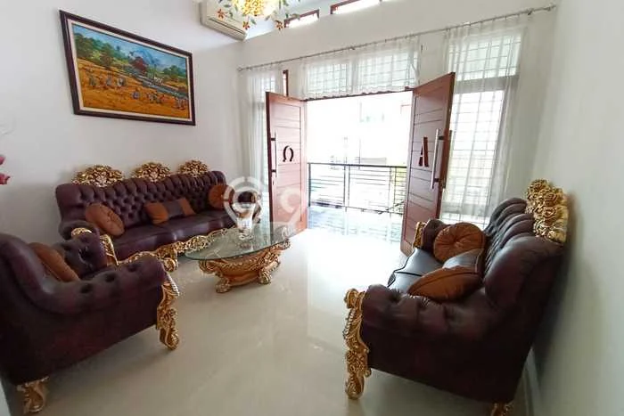 Lokasi terbaik! Rumah siap huni disewakan di Palmerah LB 670m2 Lokasi terbaik! Rumah siap huni disewakan di Palmerah LB 670m2